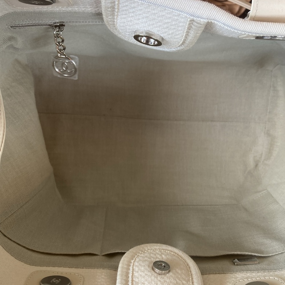 CHANEL Deauville Shopping Bag Tote White Boucle Silver Hardware - Picture 9 of 16
